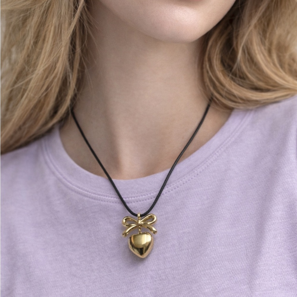 Elegant Gold Heart Pendant Necklace